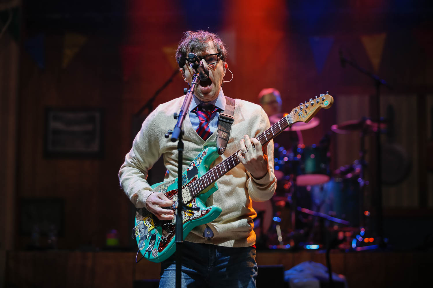 Weezer Whips Out Nerd Rock for Techies in Bay Area | Music in SF
