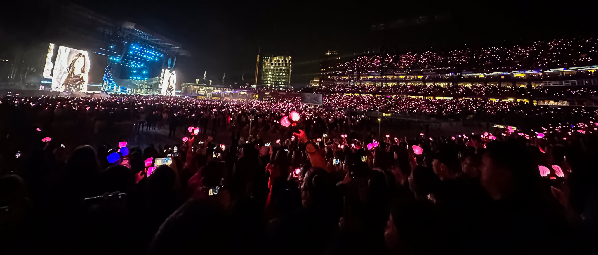BLACKPINK Ignites Oracle Park with an Night of Music and