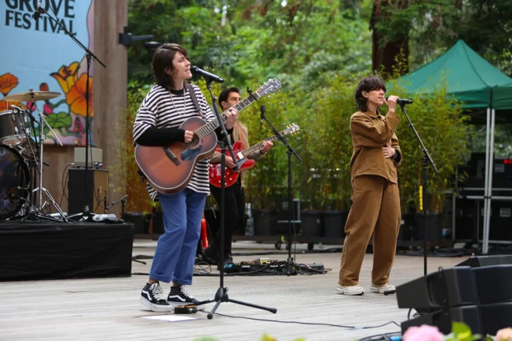 Tegan and Sara