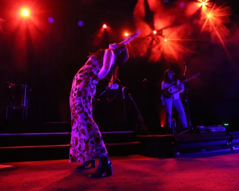 lauren mayberry