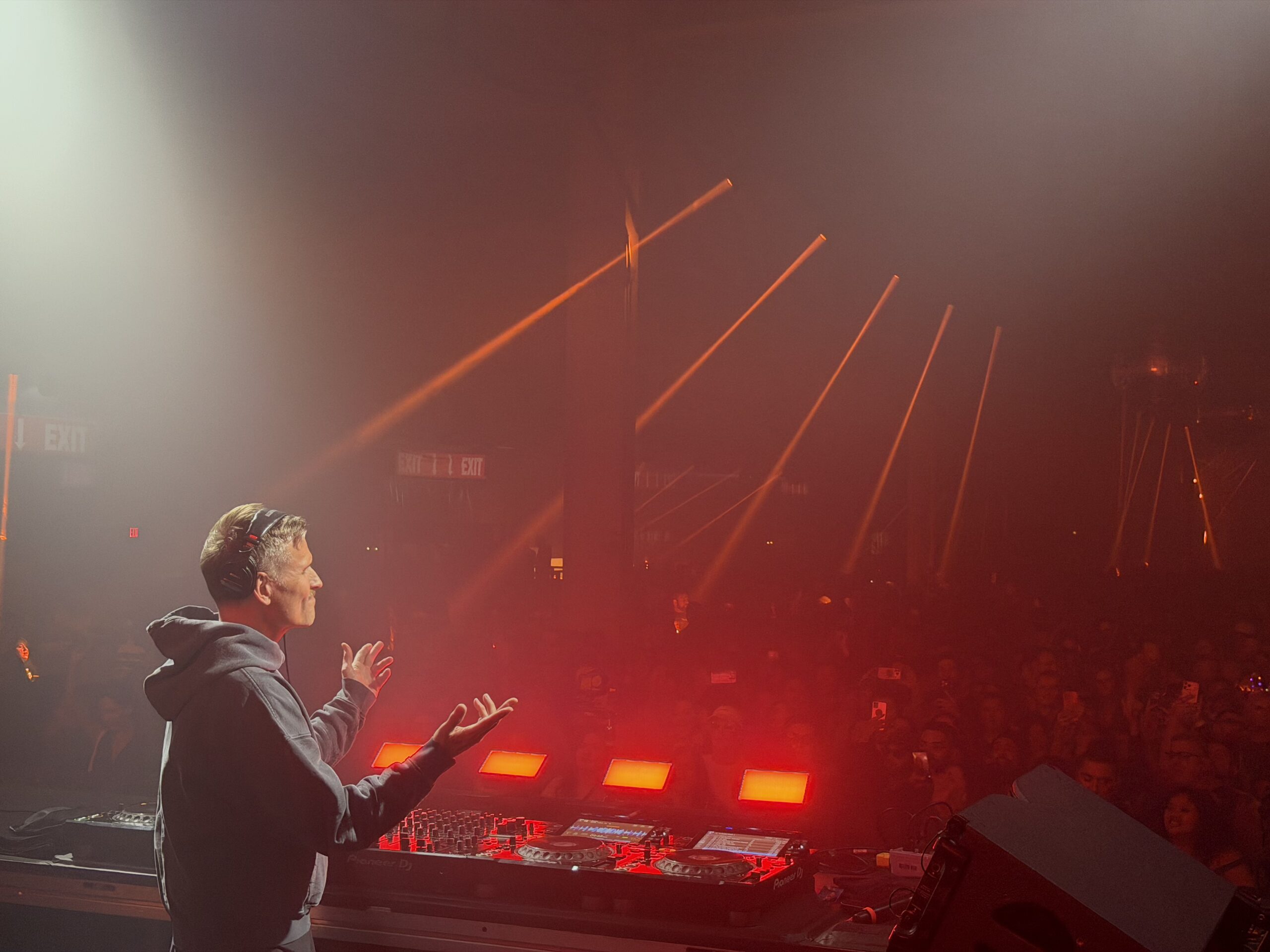 Kaskade at Club Darc - Photo by Charlie Thi